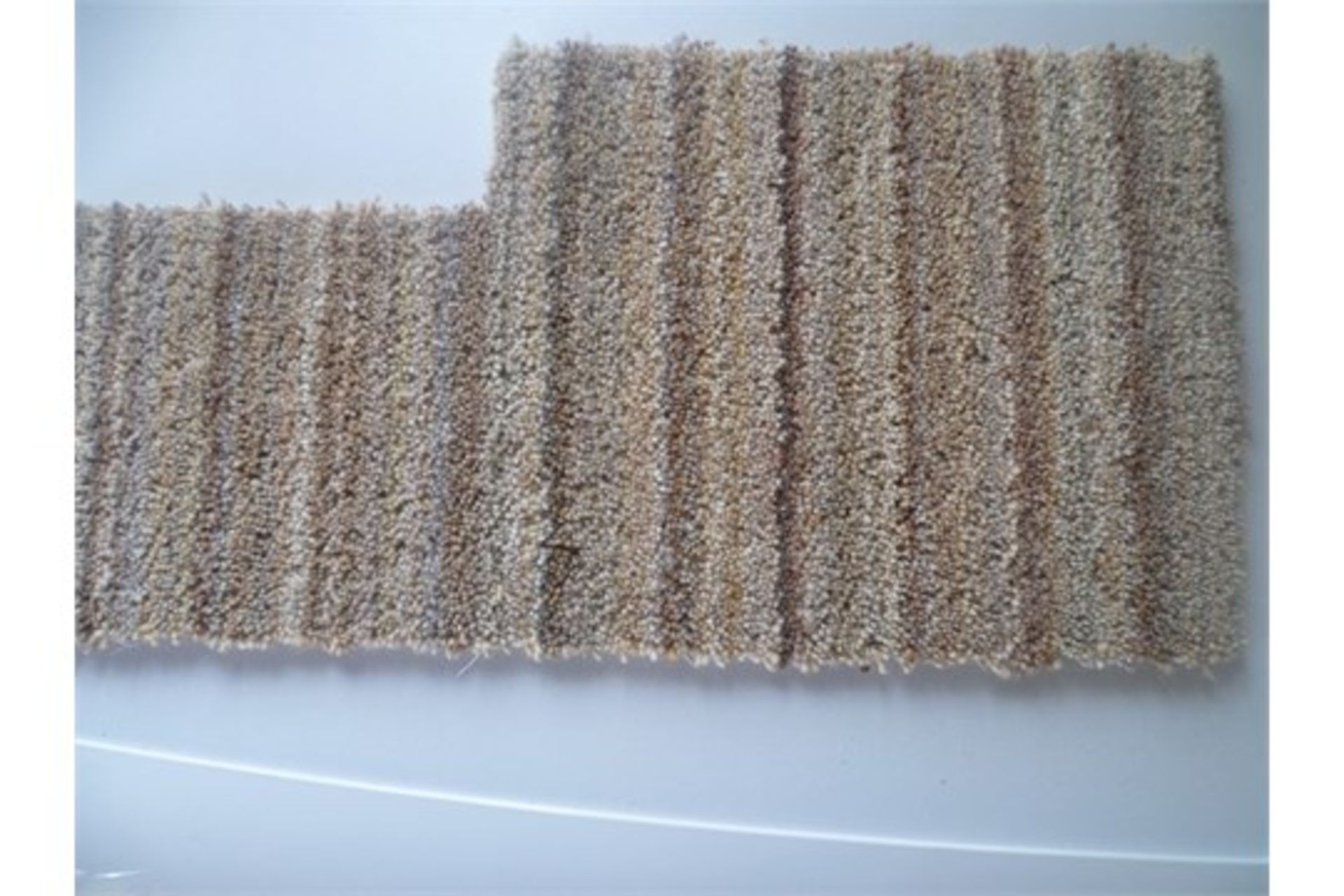 British Wool 50oz Twist - Stripe

Ideal for hotels and luxury rental properties.

25x4m - Total