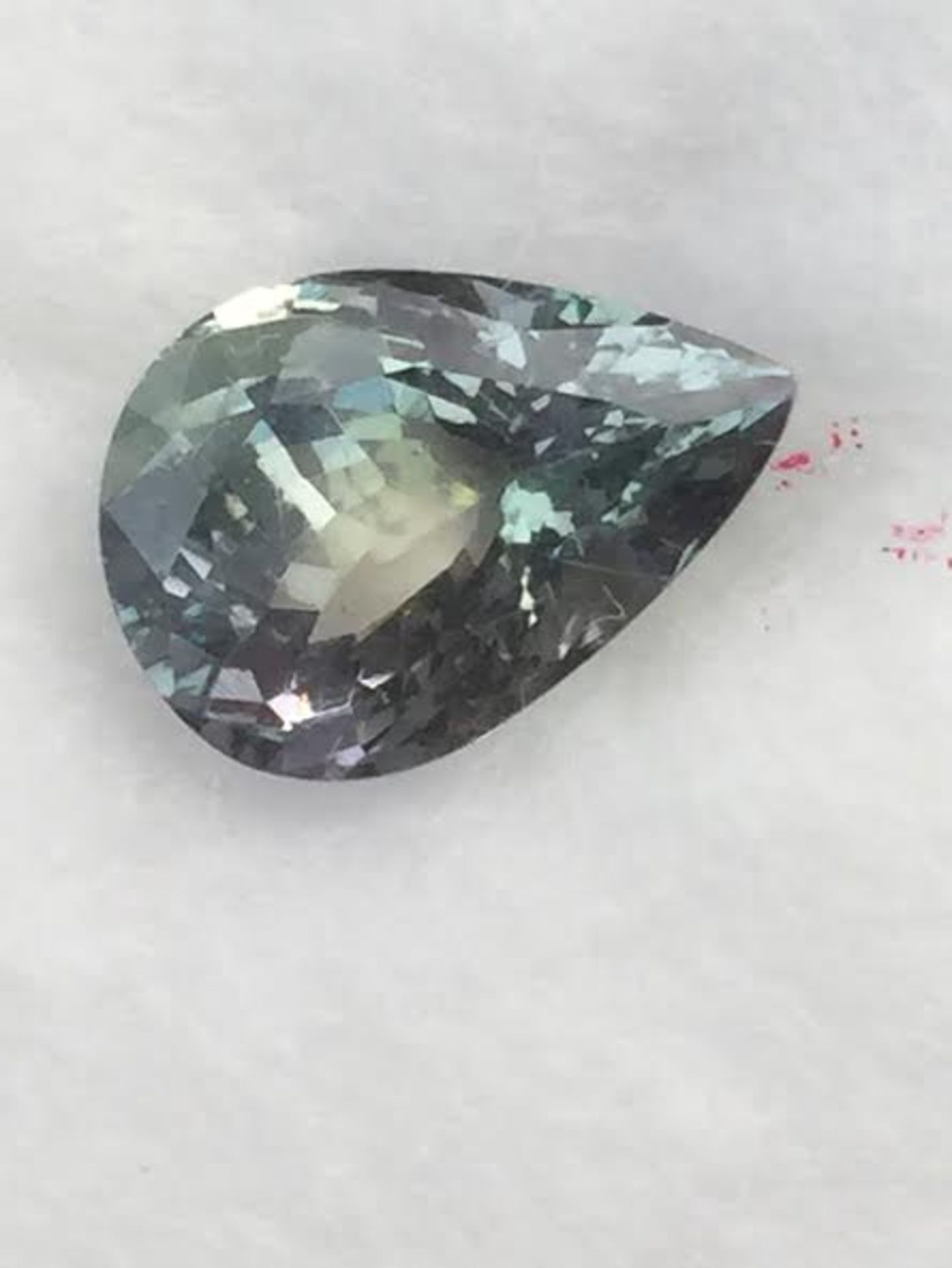 2.52 ct natural Tanzanite with HKD certificate