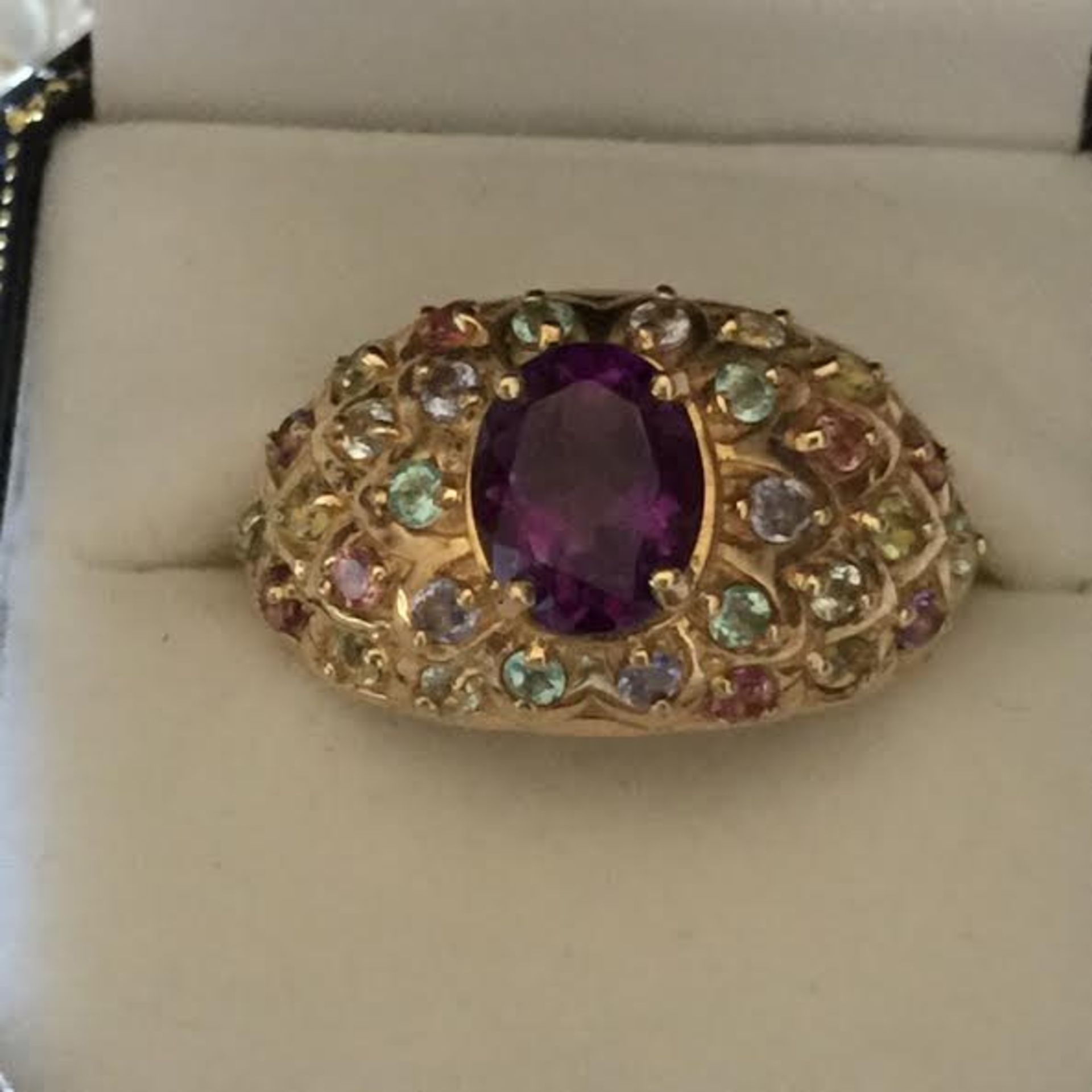 10 ct gold ring with amethyst non other gems very large ring