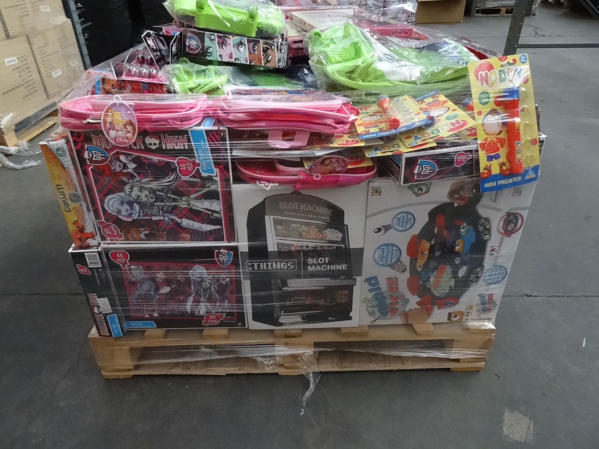 LARGE PALLET (2) TO CONTAIN 272 ITEMS OF BRAND NEW TOYS & GAMES. TO INCLUDE:
5 x Superman - Image 2 of 5