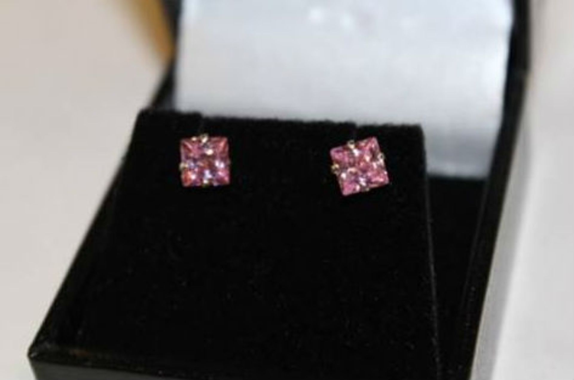 Pair of Ladies Crystal Stud Earrings New boxed