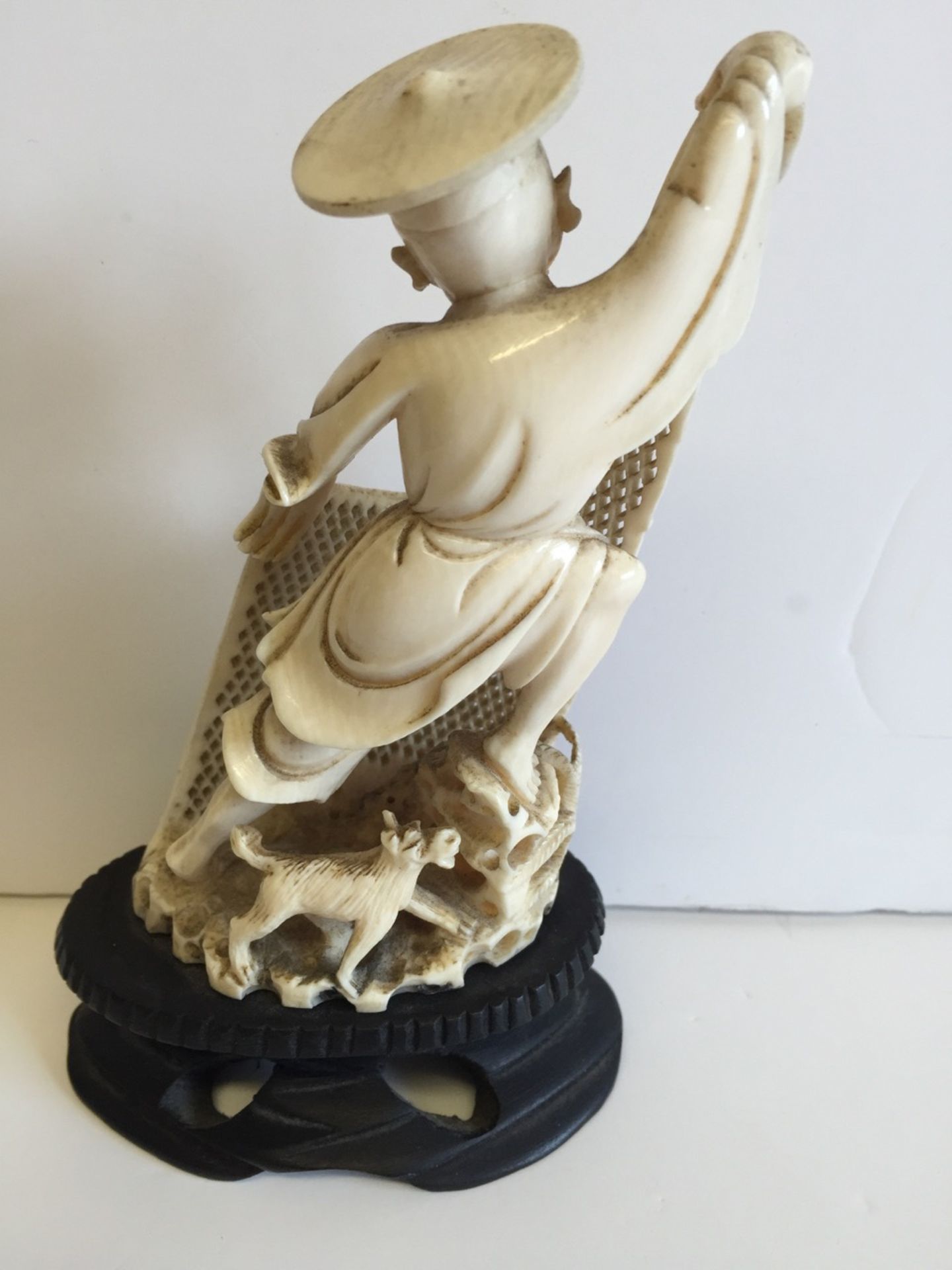 A Meiji Period Japanese Ivory Carving of a Fisherman - Image 4 of 7