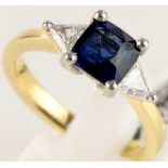 18CT GOLD 1 BLUE SAPPHIRE& 2 DIAMOND TRILOGY RING (INCLUDES GEM REPORT) - TOTAL DIAMOND CONTENT