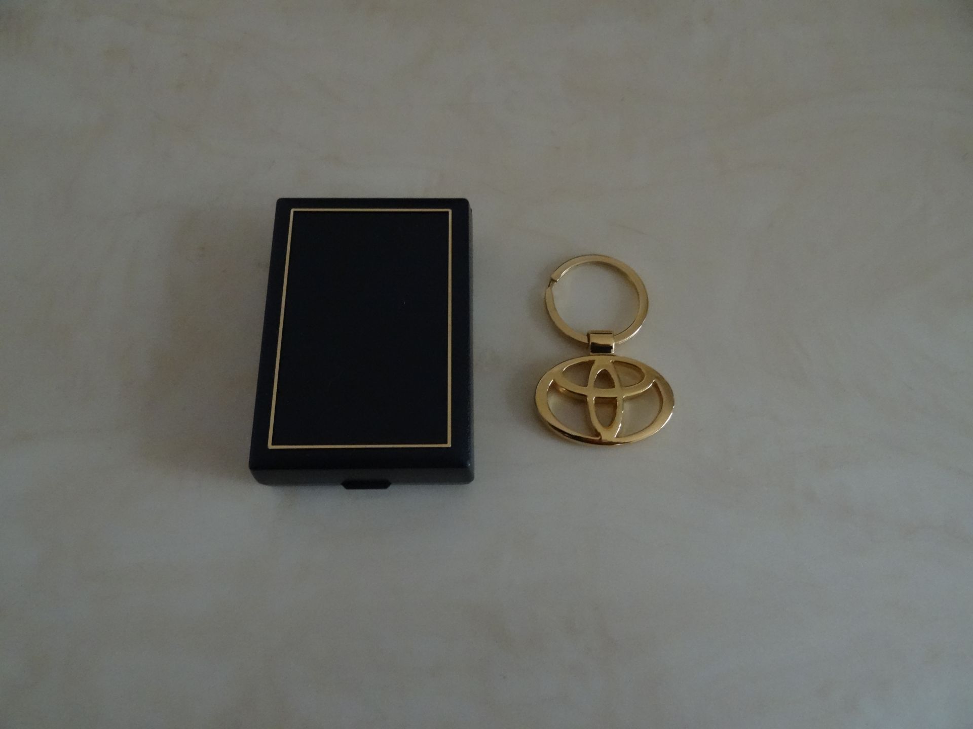 24ct Gold Plated Toyota Emblem Keyring in Luxury Gift Box x 1 Unit