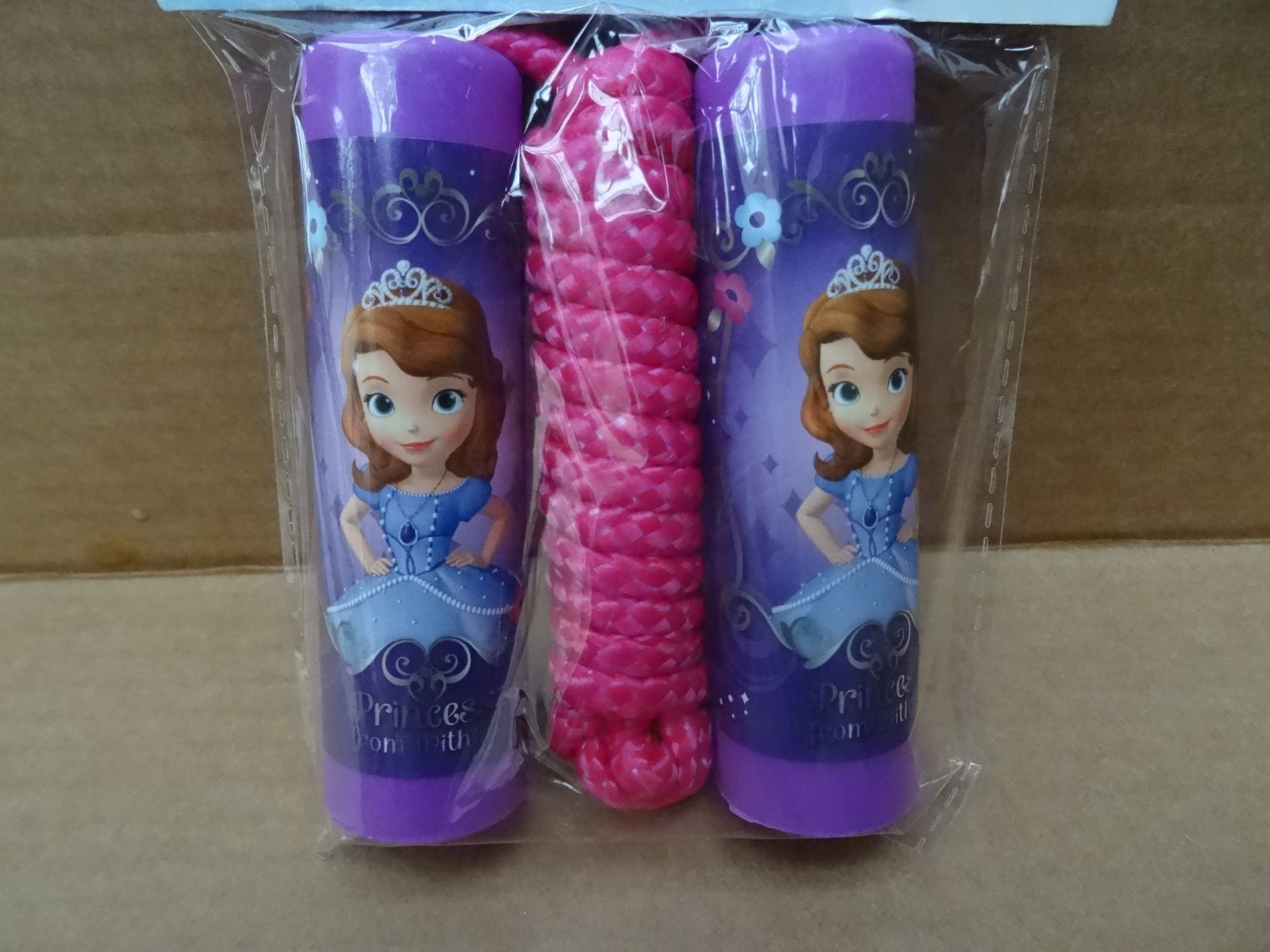 144 x Disney Sofia The First Skipping Rope. Brand new and Packaged. High Quality. Original RRP £4.99 - Image 2 of 2