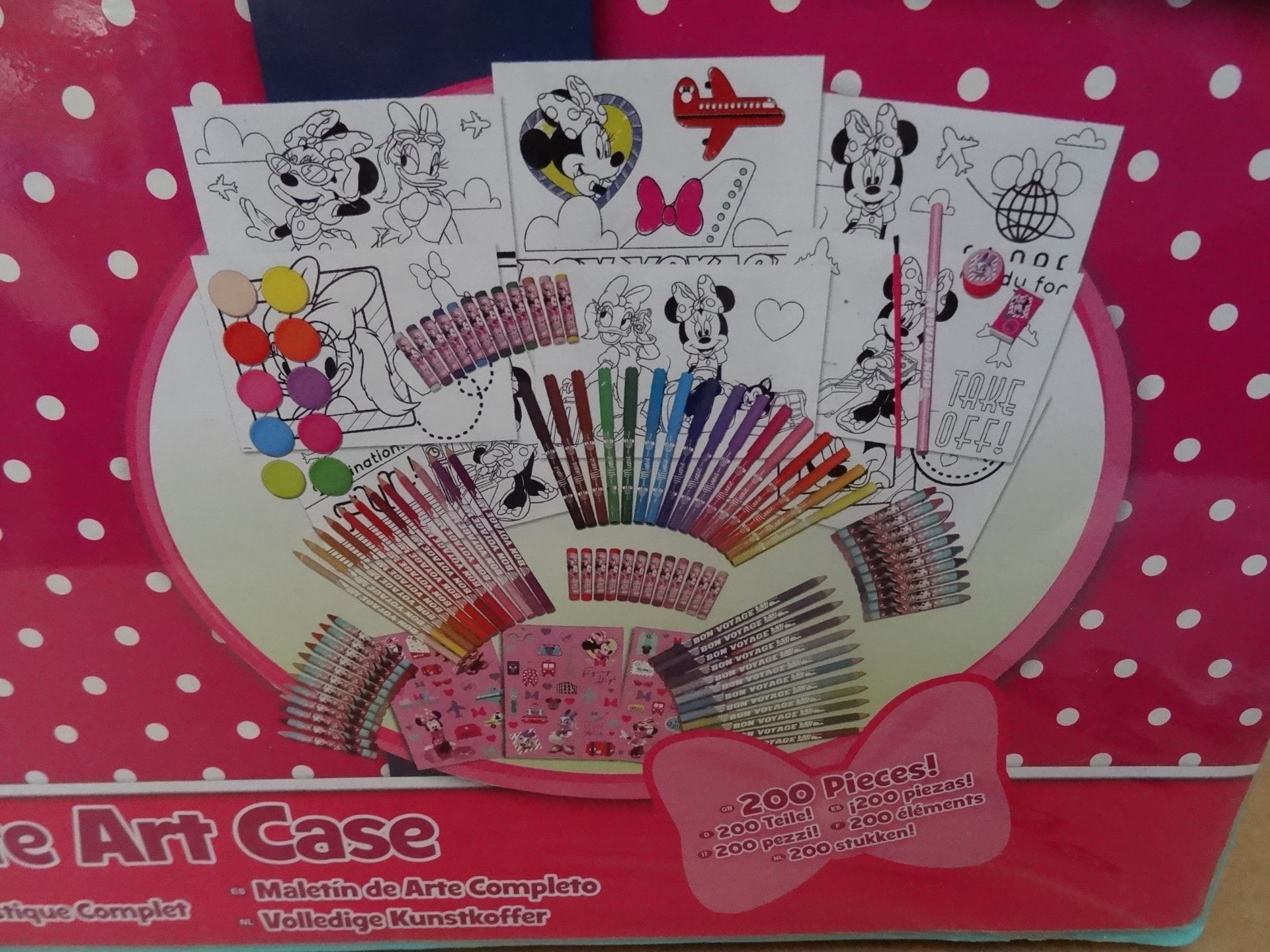 12 x Disney Minnie Mouse 200 Piece Mega Extra Large Complete Art Cases! Each Includes: 24 Crayons, - Image 3 of 3