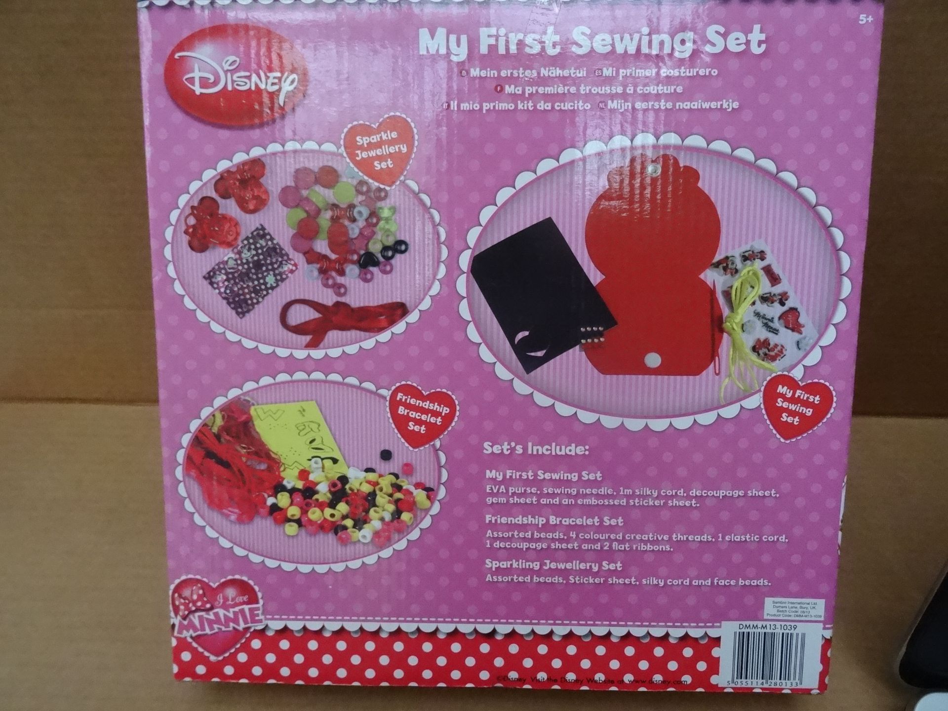 24 x Disney Minnie Mouse & Disney Princess 3 in 1 'My First Sewing Kit'. Includes: My First Sewing - Image 2 of 2