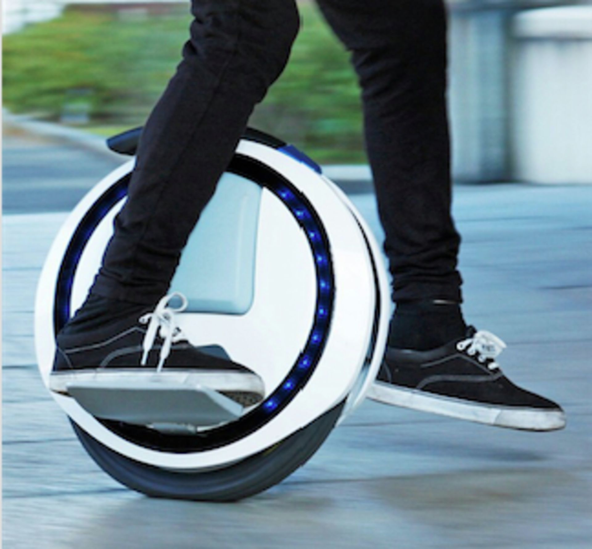 macbeyond x Hi wheel Series, - White Model Name: E1 (Best Choice for One Wheel User) Smart - Image 4 of 5