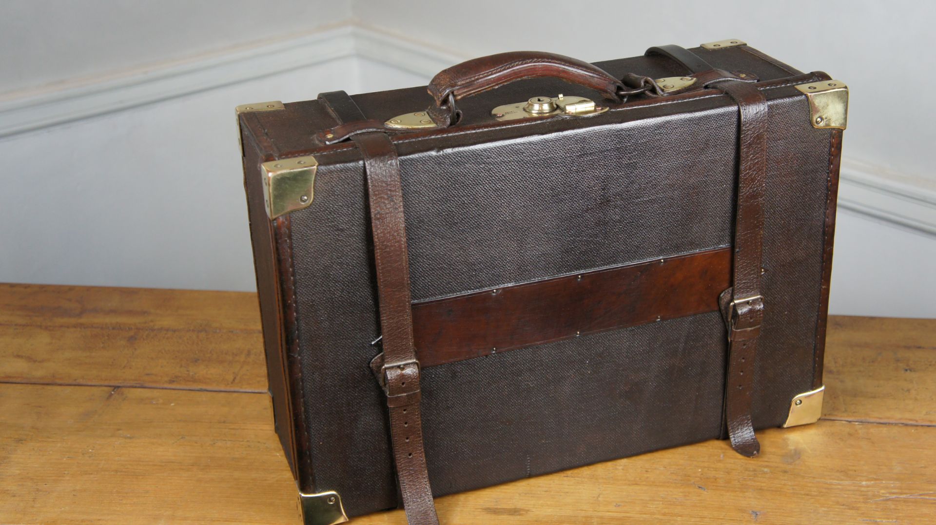 Canvas, Brass and Leather cartiage case - Image 4 of 8