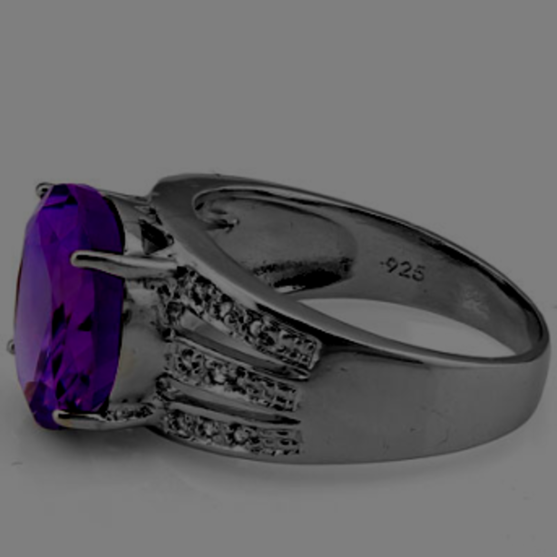 EXCELLENT 3.14 CARAT TW (19 PCS) GENUINE DIAMOND & AMETHYST 925 STERLING SILVER RING