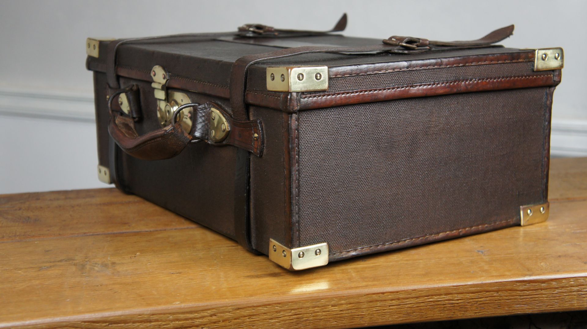 Canvas, Brass and Leather cartiage case - Image 6 of 8