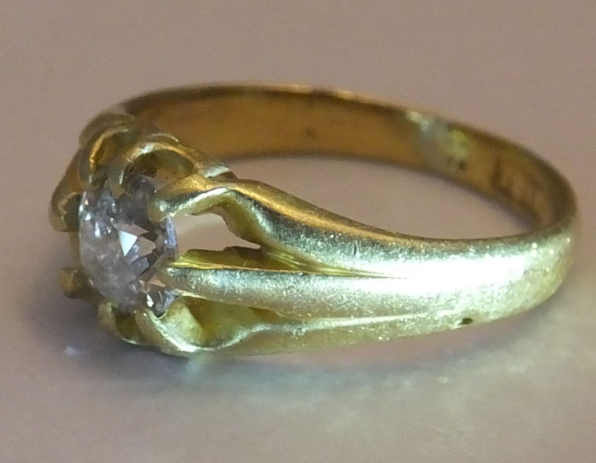 A mid 20th century old mine cut diamond ring set in solid gold - diamond weight approximately 0.35 - Image 3 of 3