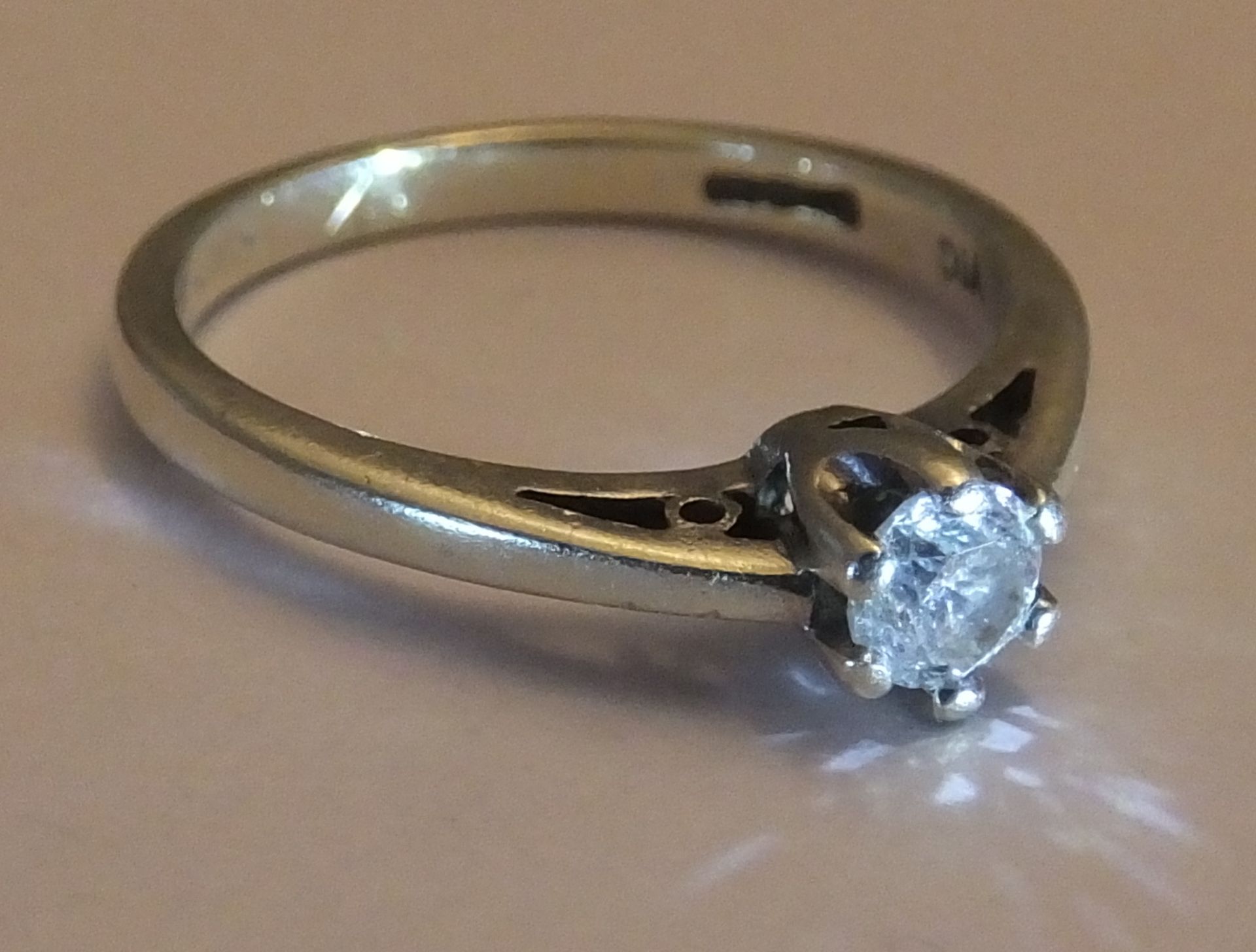 An 9ct White gold Diamond Ring. Size 0. A brilliant cut solitaire diamond of around 0.33 carat. - Image 2 of 3