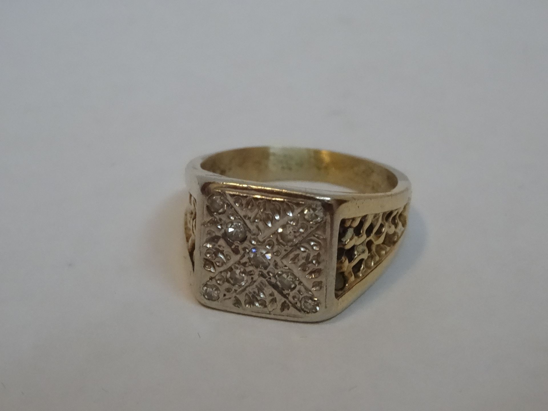 9 Carat Yellow & White Gold Gents Diamond Signet Ring. - Image 2 of 4