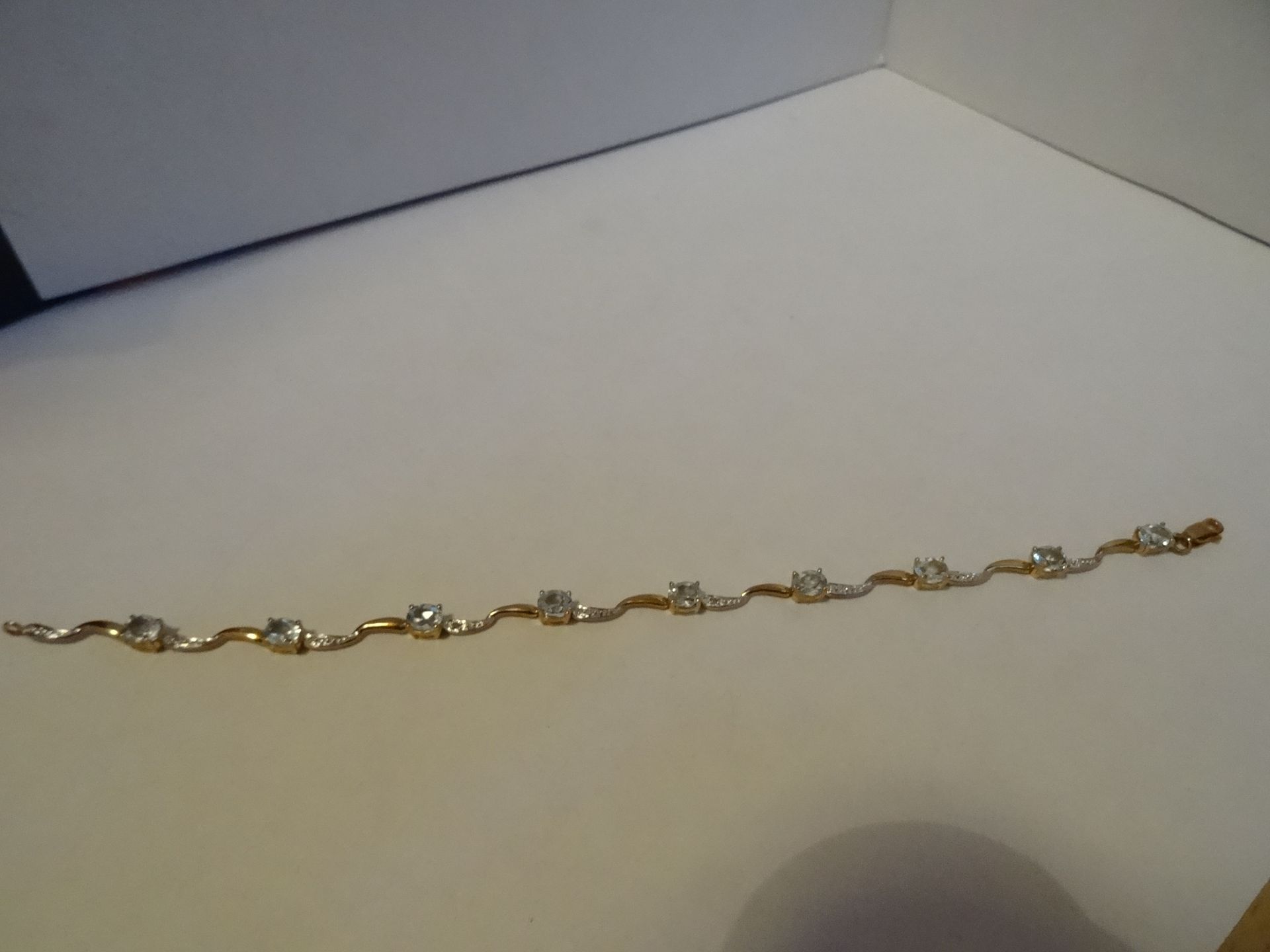 9 Carat Yellow Gold Diamond Criss Cross Design Bracelet. - Image 2 of 4