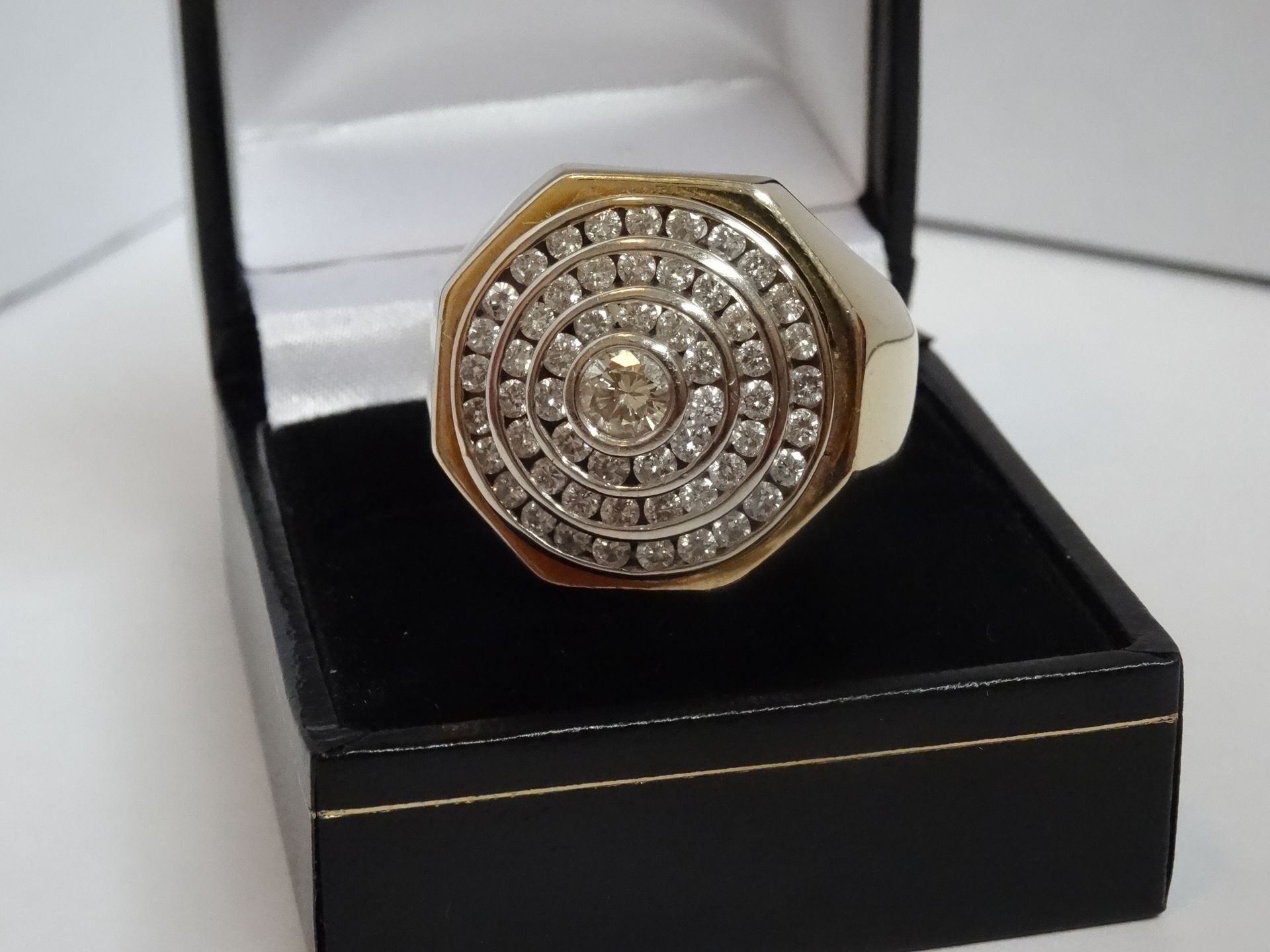 14 Carat Yellow Gold 2.00 Carat High Quality Diamond Chunky Gents Ring. - Image 3 of 9