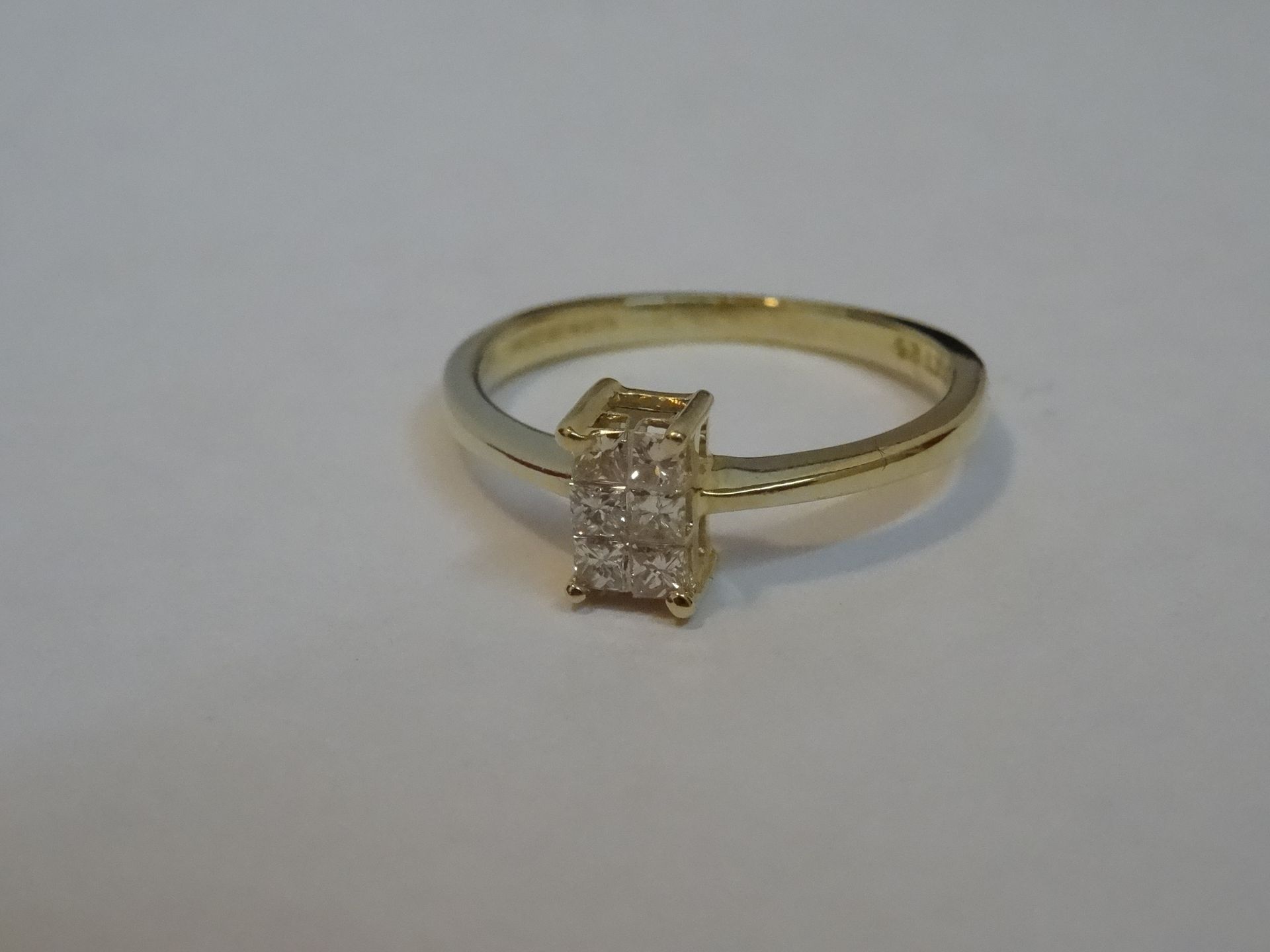 18 Carat Yellow Gold Diamond Ring. - Image 2 of 3