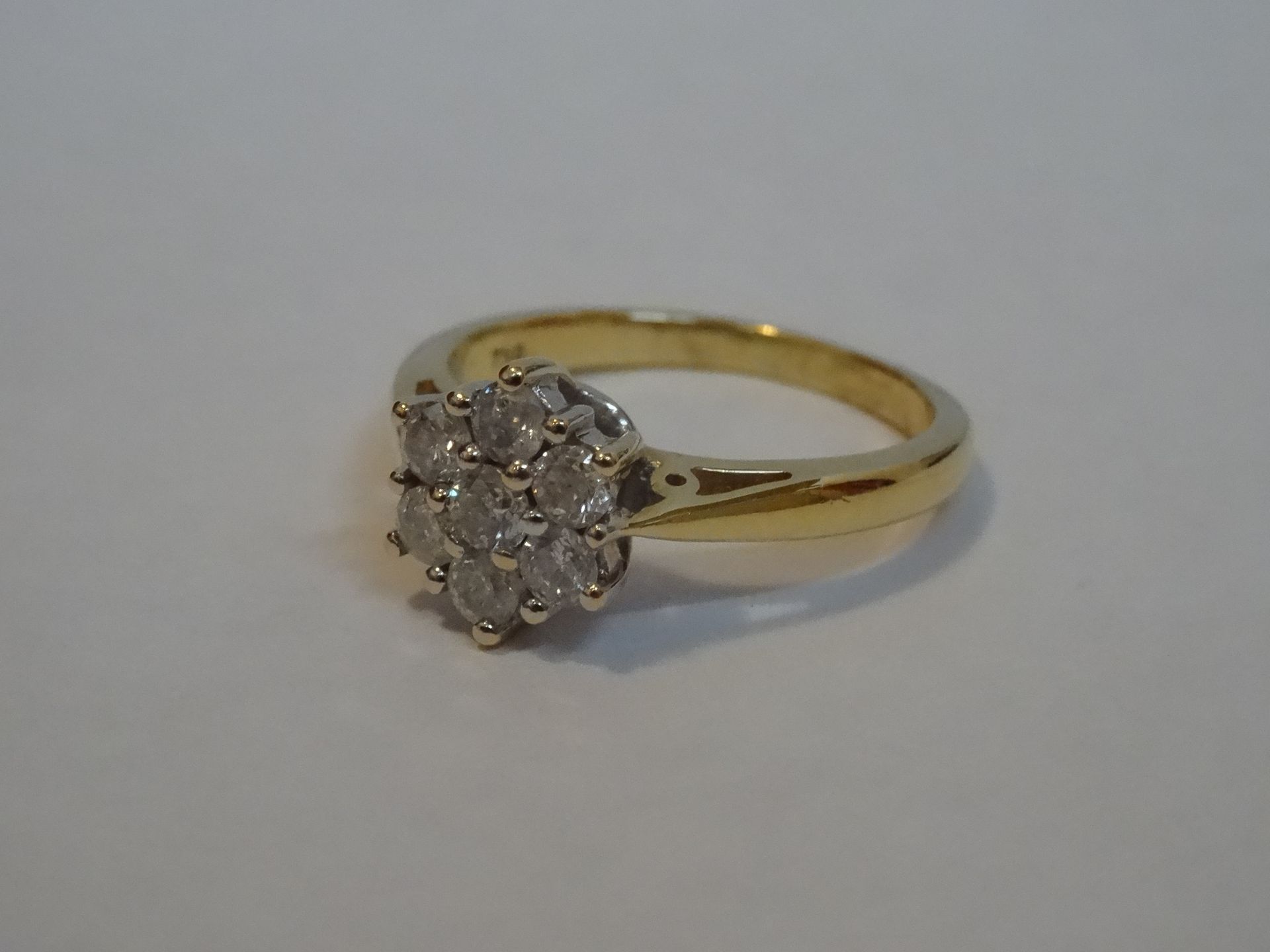 18 Carat Yellow & White Gold Ladies Diamond Cluster Ring Containing 0.5 Carats Diamonds. - Image 5 of 5