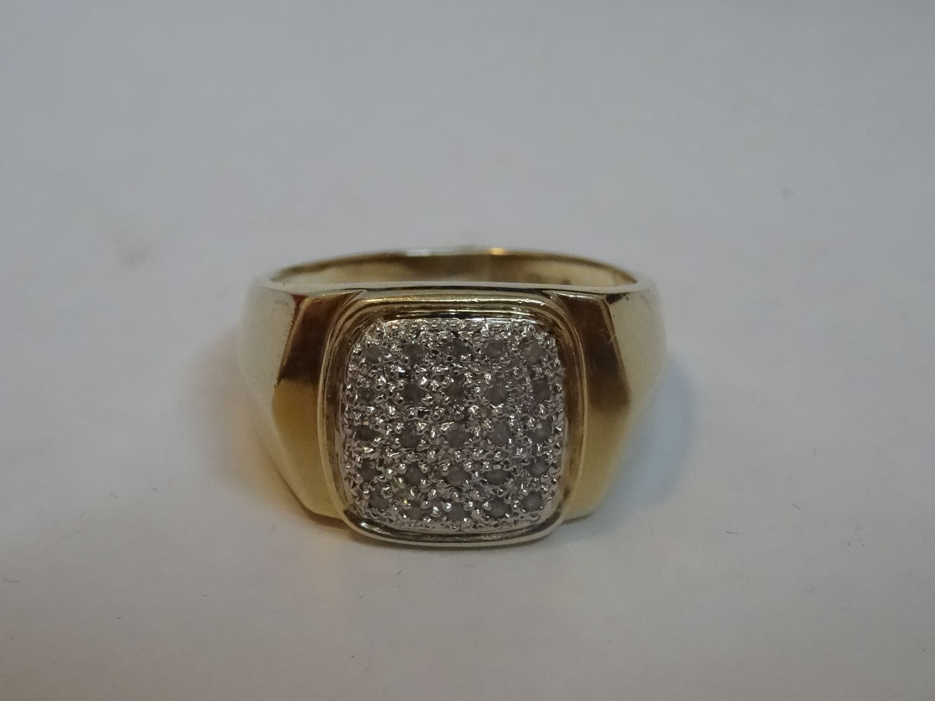 9 Carat Yellow Gold Gents Diamond Ring. Containing 0.25 Carats of High Quality Diamonds. - Image 3 of 3