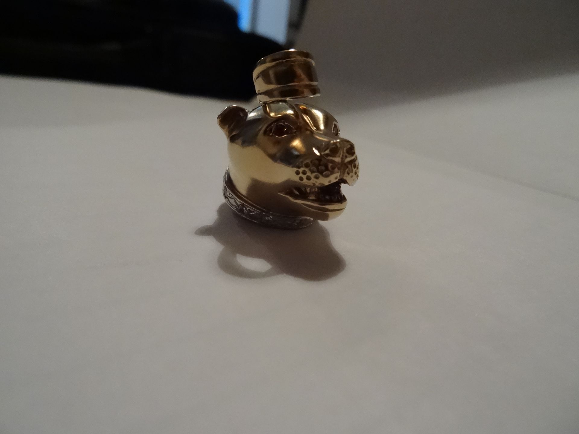 9 CARAT YELLOW GOLD, MOVeABLE DOGS HEAD PENDANT - Image 3 of 4