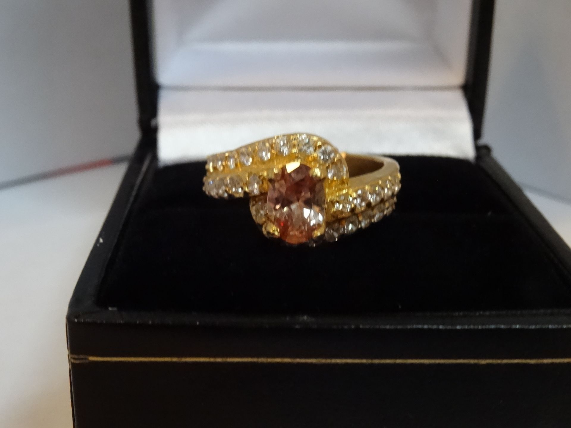 22 Carat Gold Twist Design Ring. - Image 2 of 6