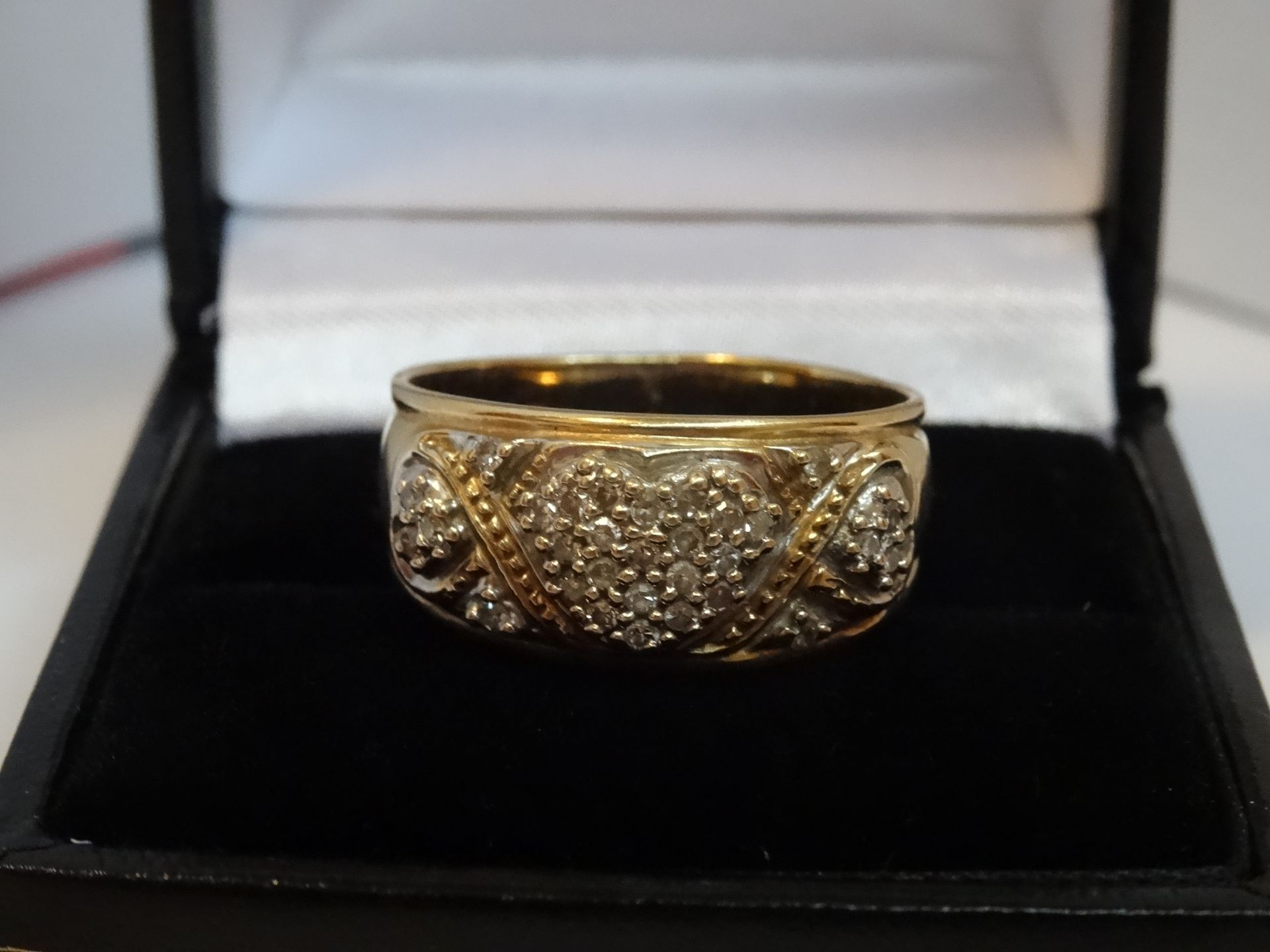 18 Carat Yellow Gold Fancy Diamond Band Ring.