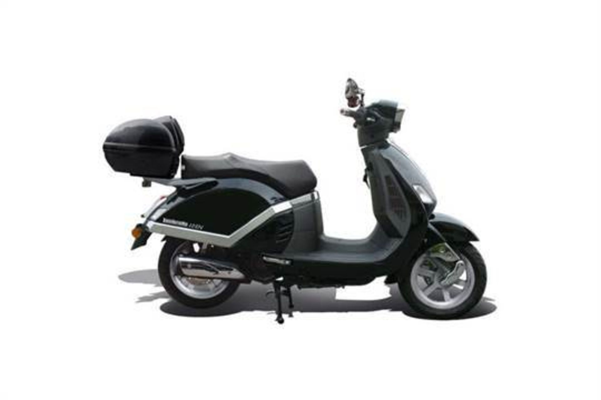 1 x Brand new, boxed Lambretta PATO (151CC) Scooter in GREY. Unregistered and ready to go. - Image 5 of 6