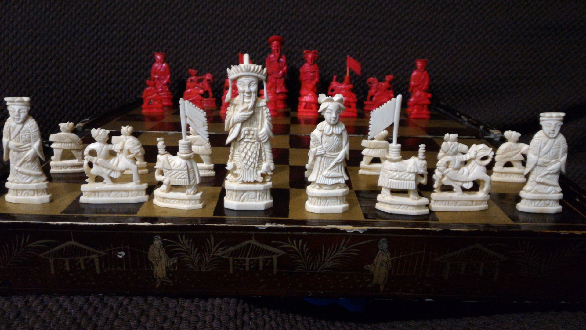 Antique late 19th/early 20th Century Chinese Chess Set