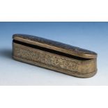 Reserve: 200 EUR        Tabaksdose, Niederlande, 18. Jahrhundert, Messing getrieben, Rechtecksform