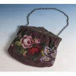 Reserve: 60 EUR        Abendhandtasche, 19. Jahrh., feine Perlstickarbeit m. Rosenmuster,