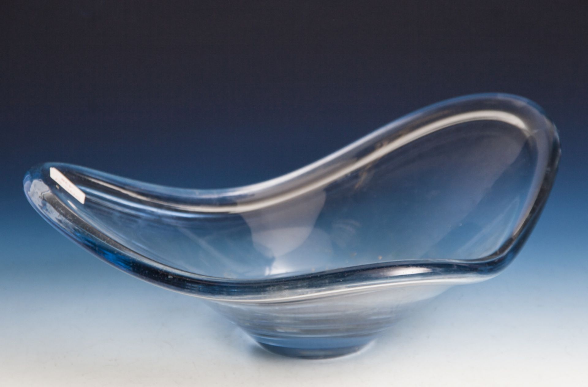 Holmegaard, Dänemark Glasschale, 50er Jahre aus zartblauem Glas, Unterboden Ritzsign.Holmegaard 19.