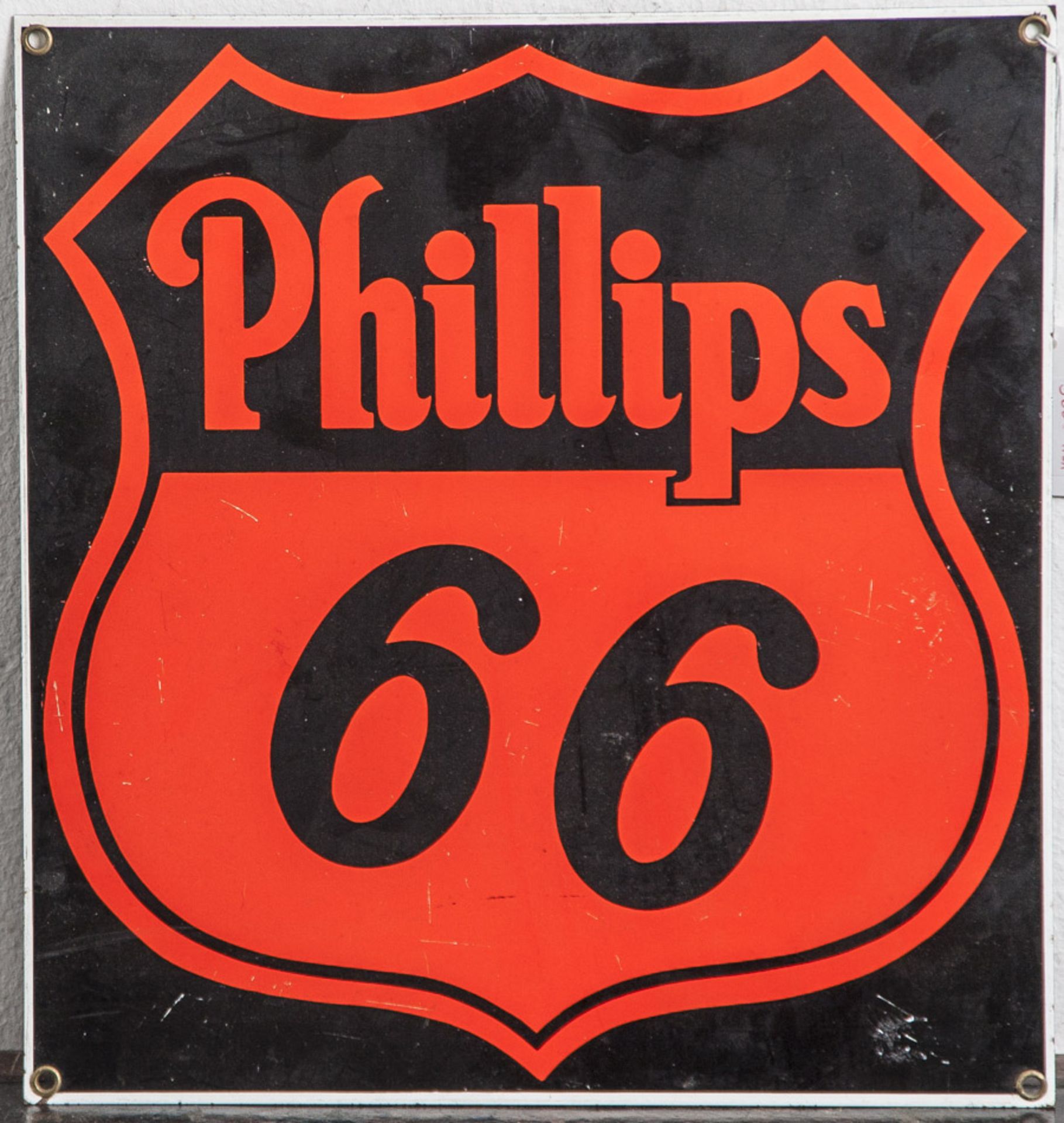 Emailschild, "Phillips 66". Ca. 30,5 x 28,5 cm.
