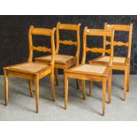 4 gleiche Stühle, Biedermeier, Kirschbaum mit ebonisierter Fadeneinlage. SitzflächeKorbgeflecht (