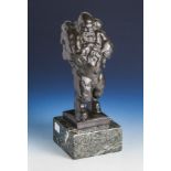 Picek, J., Faun m. zwei Kindern, auf Marmorsockel stehend, Bronze, wohl 1920er Jahre,