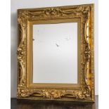 Wandspiegel, Goldstuckrahmung. Ca. 80 x 67 cm (inkl. Rahmung).