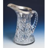 Glasschenkkanne, Kristallglas, Ausguss aus 800er Silber gearbeitet, Friedlaender, Berlin.H. ca. 25,5