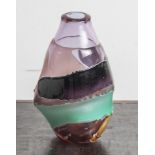 Studioglasvase, wohl Murano, konisch verlaufender Korpus aus farblosem, dickwandigem Glas,