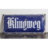 Altes Straßenschild, Email, Klingweg, wohl Mainz, 1920/30er Jahre. Ca. 22 x 45 cm.Mindestpreis: 30