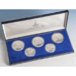 Set Olympia Moskau 1980, mit 5 Silbermünzen, 3 x 10 Rubel, 2 x 5 Rubel.Mindestpreis: 50 EUR