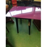 Retro Table in Purple