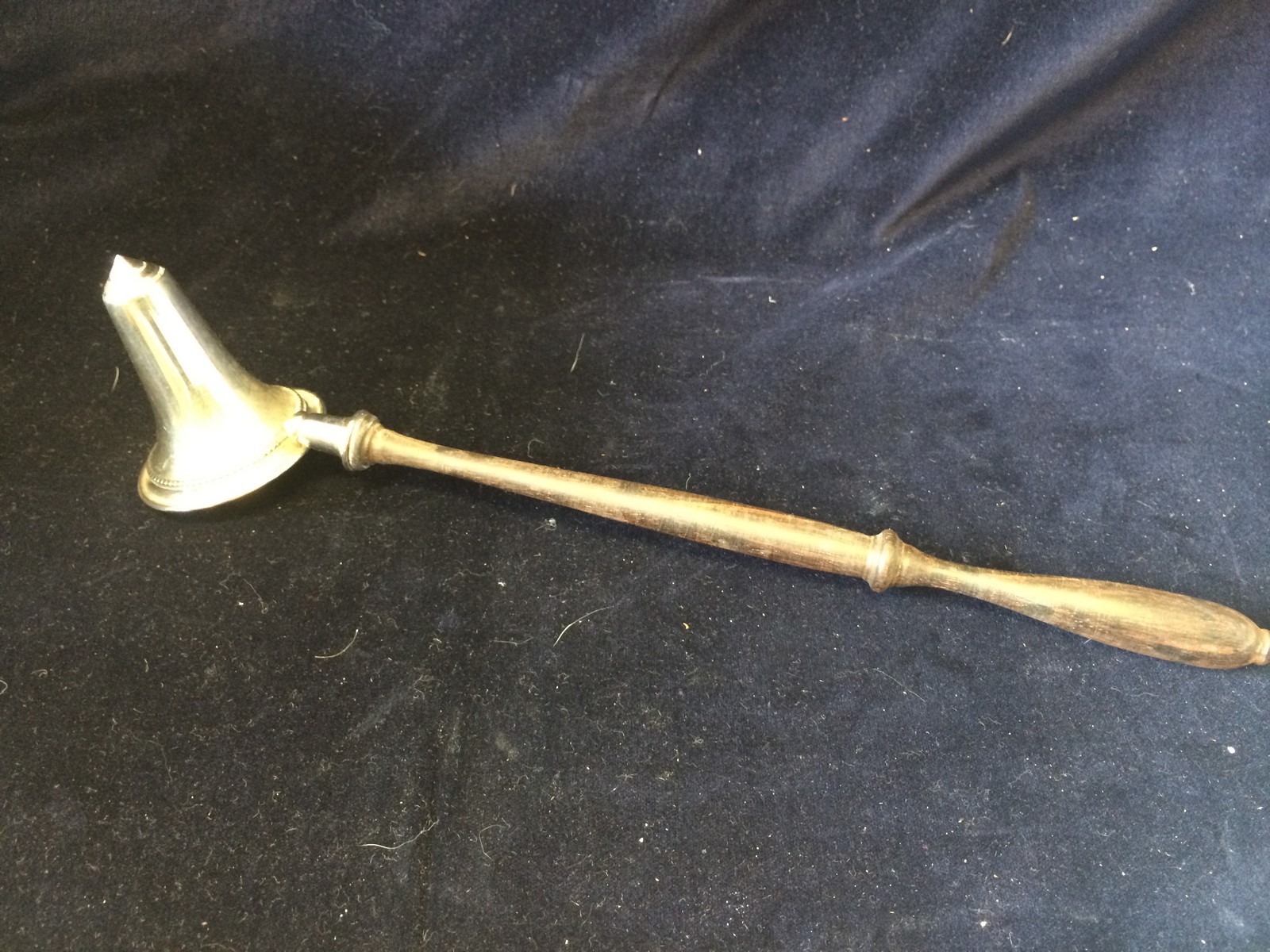 A silver with wodden handled candle snuffer - Image 2 of 2