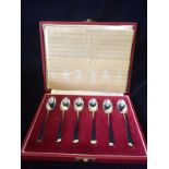 Boxed set of six teaspoons  British Hallmarks 79 grms