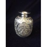 Ornate silver vase (195 grms)
