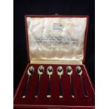 Boxed set of \British Hallmarked six teaspoons 1953/54 (77 grms)