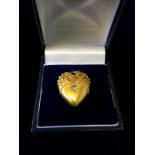 Gold heart pendant