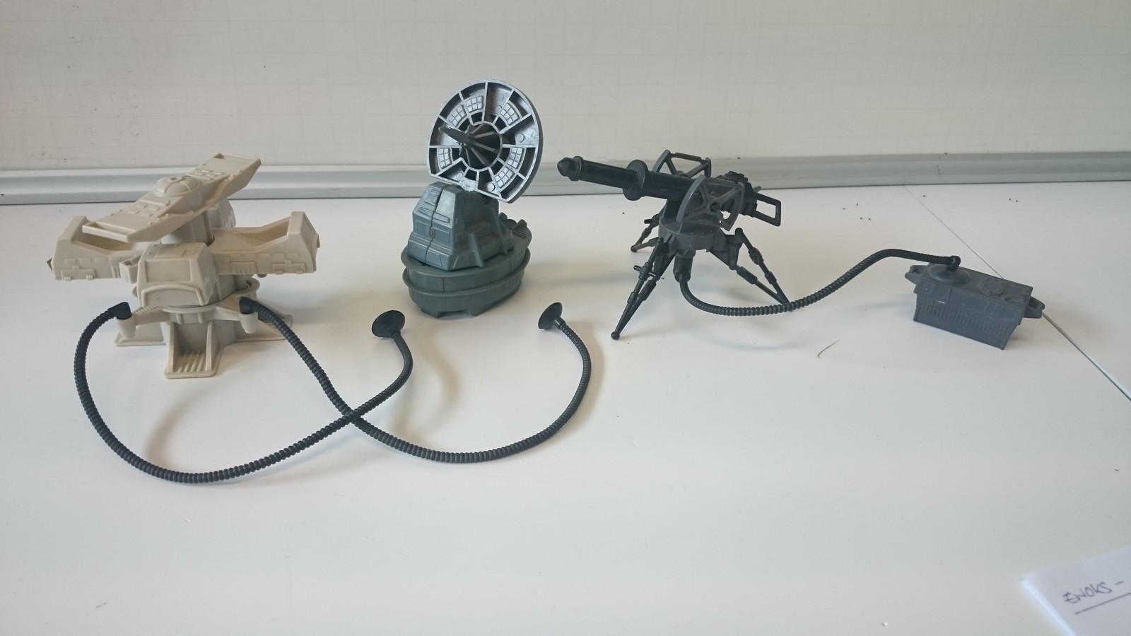 Vintage Star Wars selection of 3 accessories. Comprising of Tripod Laser Cannon, Radar Laser