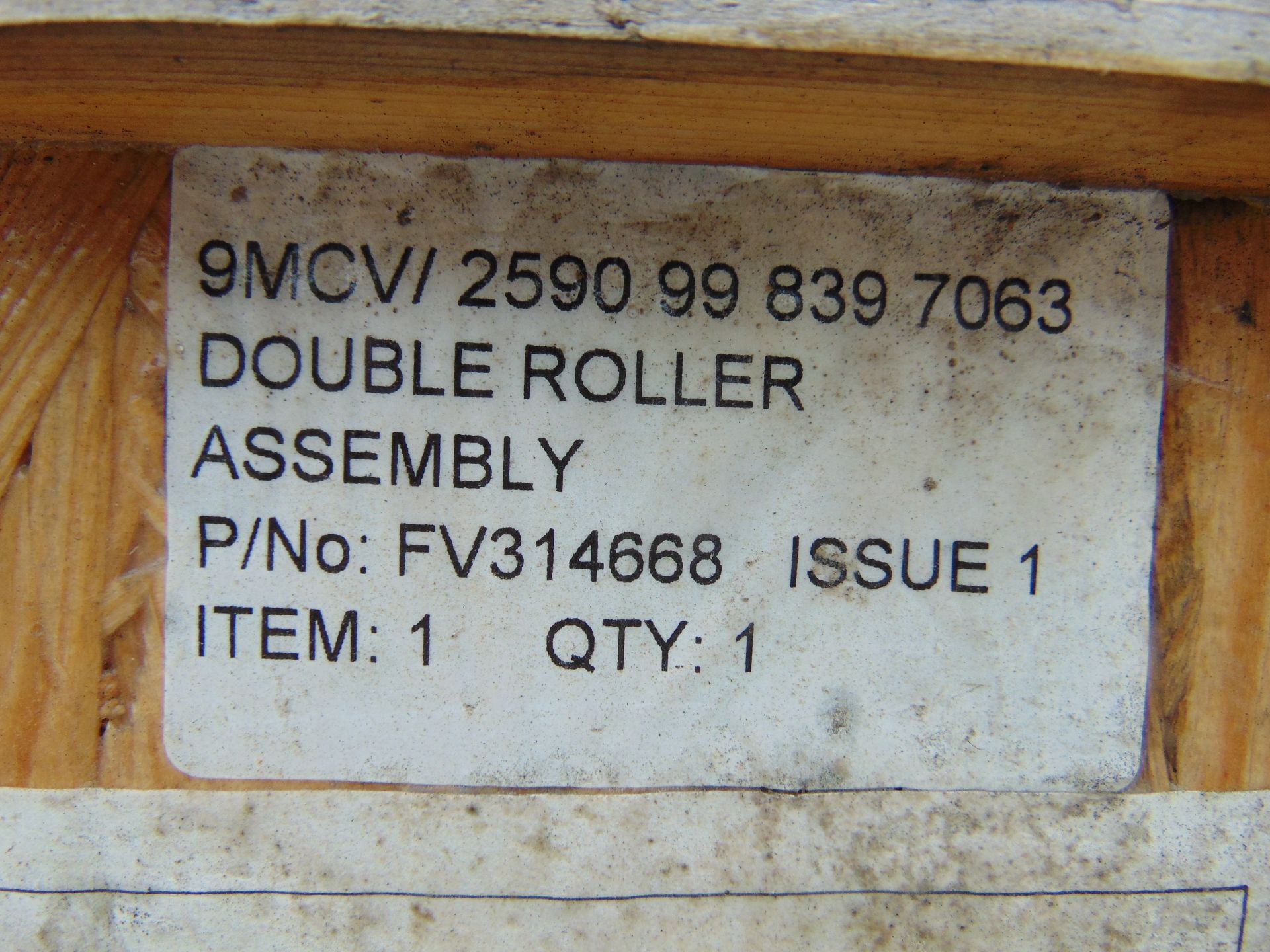 9MCV Double Roller Assy P/No FV314668 - Image 4 of 5