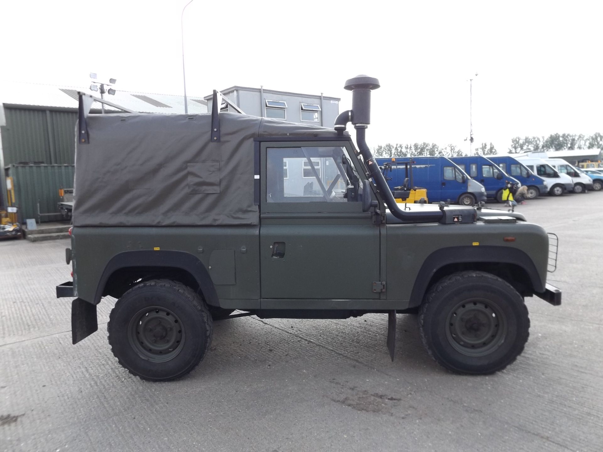 Land Rover Wolf Winter/Water 90 Soft Top - Image 5 of 23
