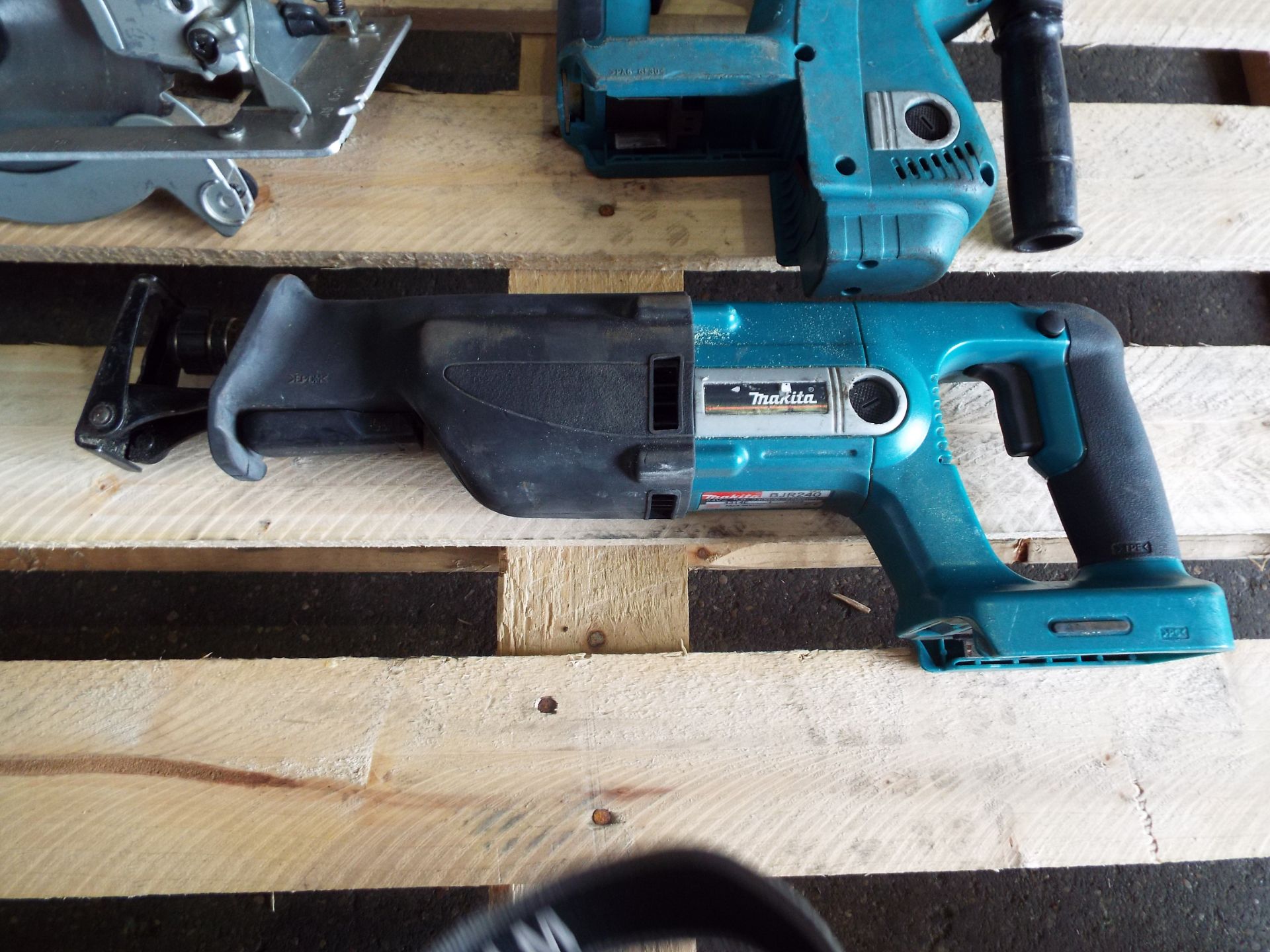 3 x Makita Power Tools with Batteries and Charger - Bild 6 aus 10