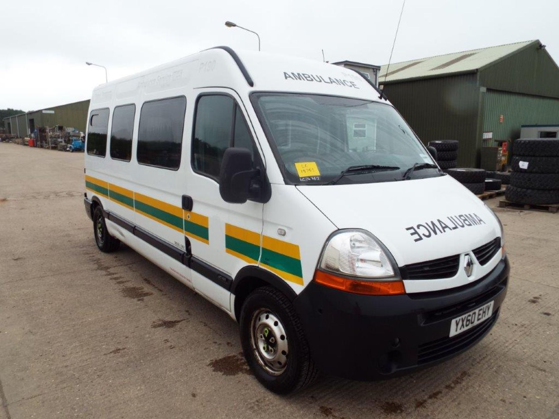 Renault Master 2.5 DCI Patient Transfer Bus with Ricon 350KG Tail Lift